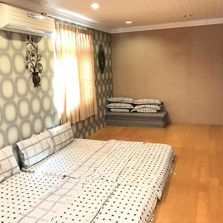 Hefeng Ting Homestay Heng-ch'un エクステリア 写真