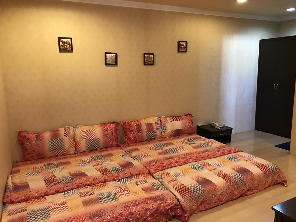 Hefeng Ting Homestay Heng-ch'un エクステリア 写真