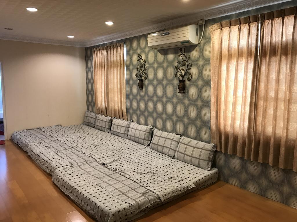 Hefeng Ting Homestay Heng-ch'un エクステリア 写真